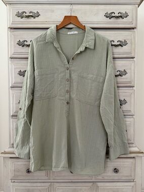 Vici Sage Cotton Popover Shirt